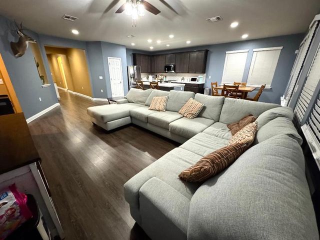 16609 SUMPTUOUS DR, Manor, TX 78653