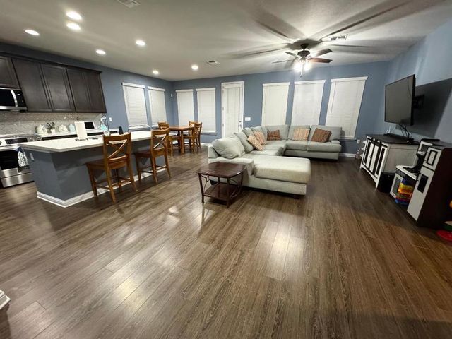 16609 SUMPTUOUS DR, Manor, TX 78653
