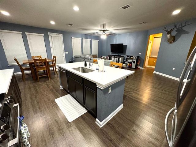 16609 SUMPTUOUS DR, Manor, TX 78653