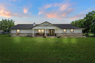 1125 Shilling Drive, Elm Mott, TX 76640