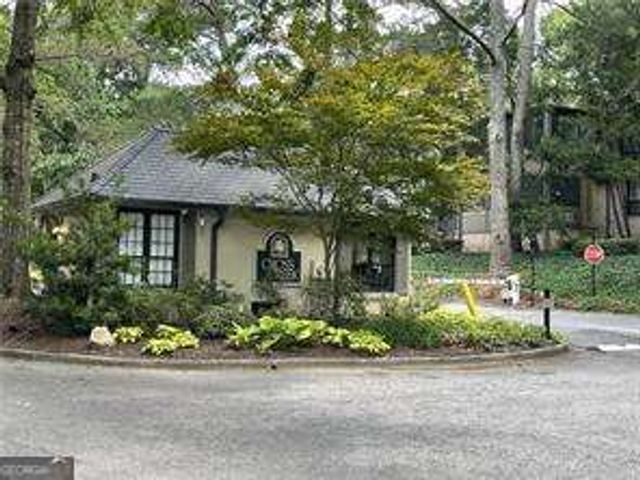 70 Chaumont Square NW, Atlanta, GA 30327