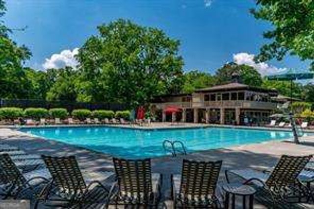 70 Chaumont Square NW, Atlanta, GA 30327