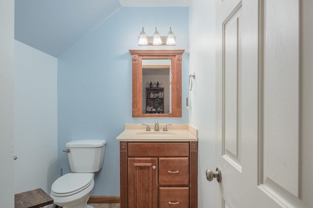 1585 GILLAM WAY, Fairbanks, AK 99701