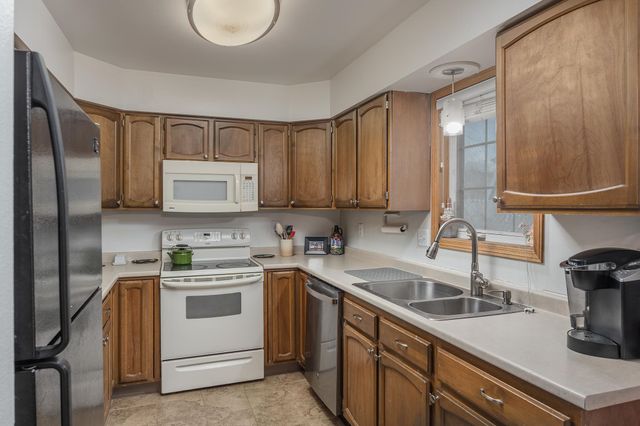 1585 GILLAM WAY, Fairbanks, AK 99701