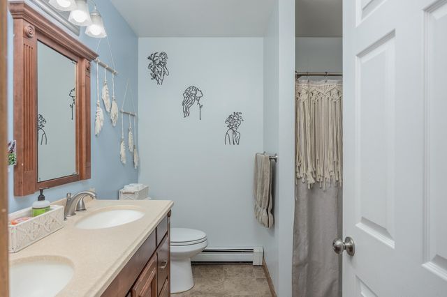 1585 GILLAM WAY, Fairbanks, AK 99701