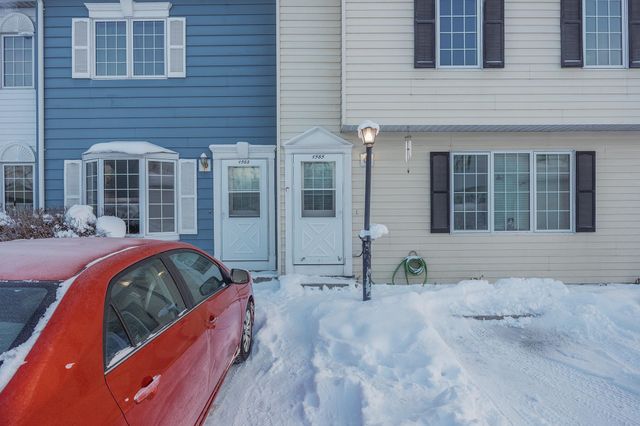 1585 GILLAM WAY, Fairbanks, AK 99701