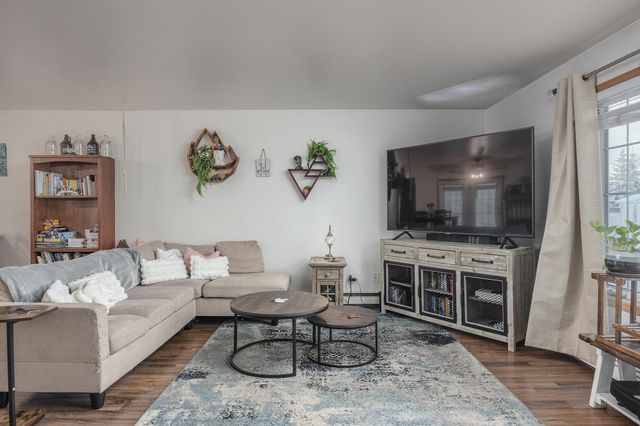 1585 GILLAM WAY, Fairbanks, AK 99701