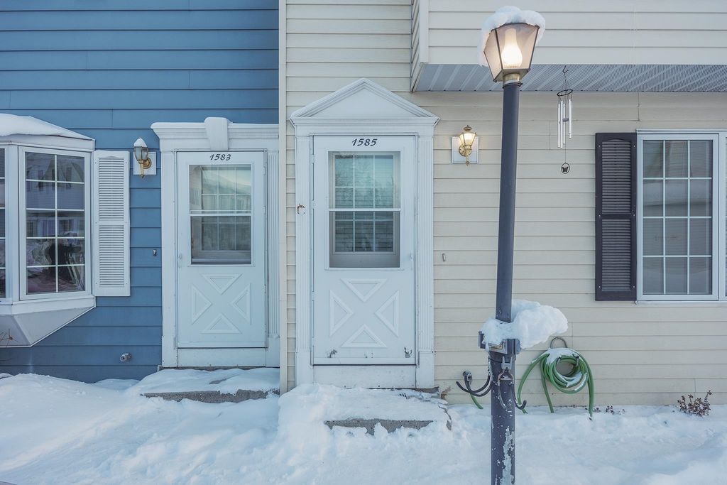 1585 GILLAM WAY, Fairbanks, AK 99701