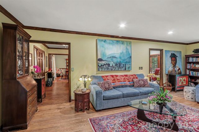7030 Pleasant Drive, Charlotte, NC 28211