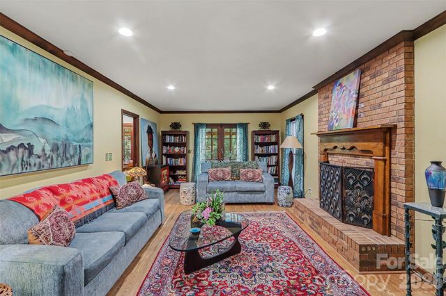 7030 Pleasant Drive, Charlotte, NC 28211