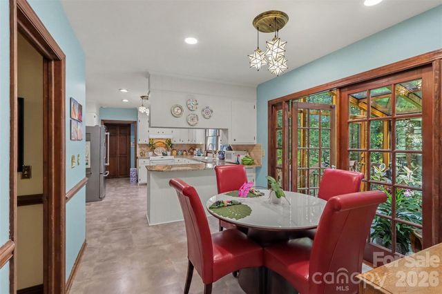 7030 Pleasant Drive, Charlotte, NC 28211