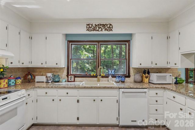 7030 Pleasant Drive, Charlotte, NC 28211