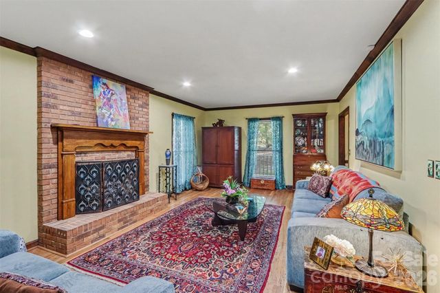 7030 Pleasant Drive, Charlotte, NC 28211