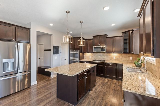 14290 Aldborough Avenue, Rosemount, MN 55068