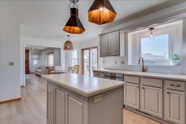 7713 E Oakmount St, Wichita, KS 67226