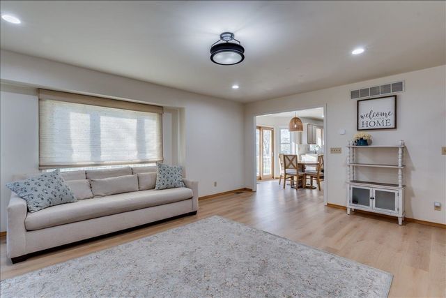 7713 E Oakmount St, Wichita, KS 67226