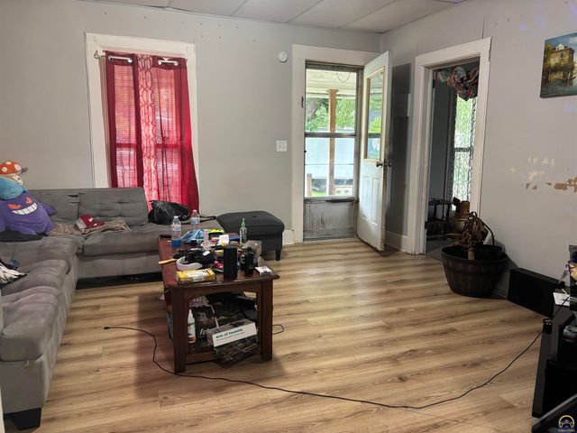 201 S Merchant, Emporia, KS 66801