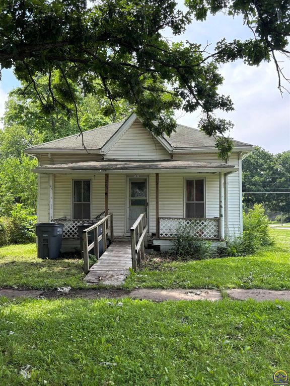 201 S Merchant, Emporia, KS 66801