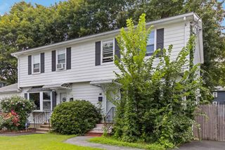 114 Henshaw St, Worcester, MA 01603