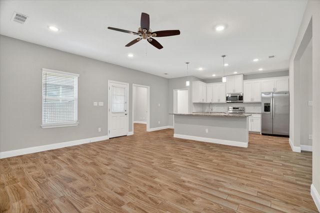 5503 Firewood Trail, Granbury, TX 76048