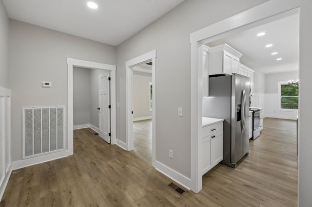 625 Farm Ridge Dr, Cookeville, TN 38506