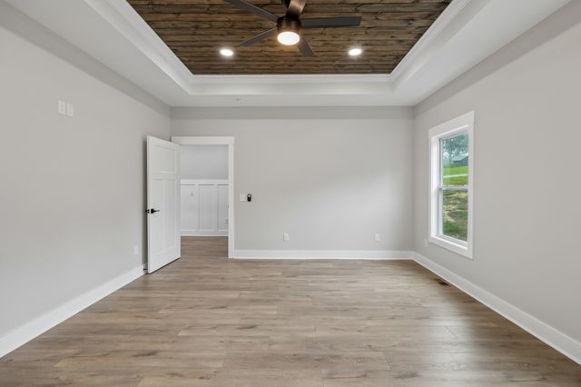 625 Farm Ridge Dr, Cookeville, TN 38506