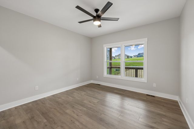 625 Farm Ridge Dr, Cookeville, TN 38506