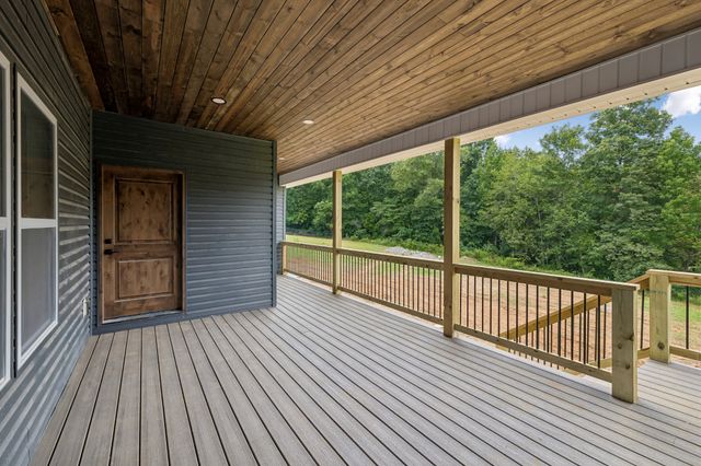 625 Farm Ridge Dr, Cookeville, TN 38506