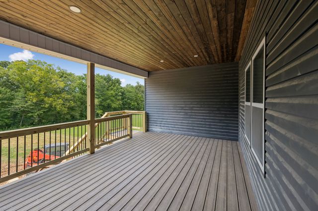 625 Farm Ridge Dr, Cookeville, TN 38506