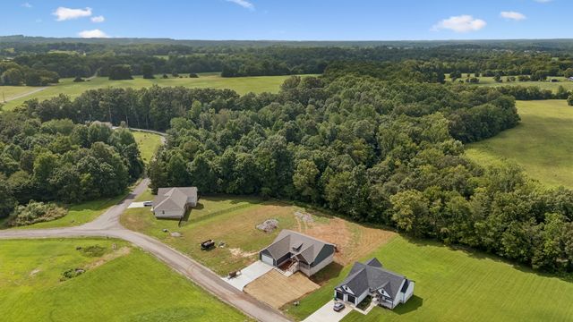 625 Farm Ridge Dr, Cookeville, TN 38506