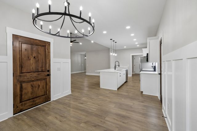 625 Farm Ridge Dr, Cookeville, TN 38506