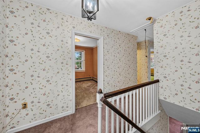11 Burlington Place, Fair Lawn, NJ 07410