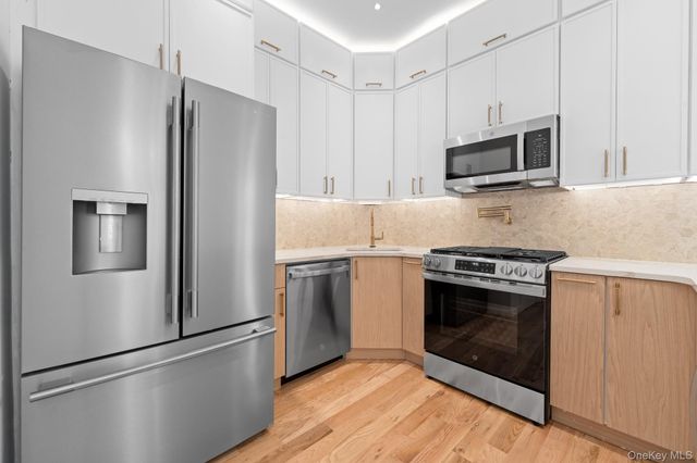 230 Sunnyside Avenue, Brooklyn, NY 11207