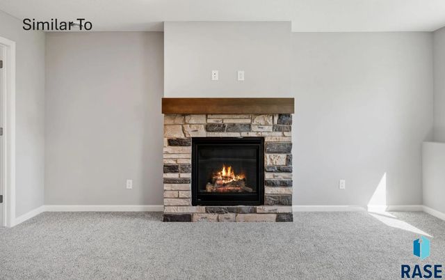 2009 N Goldberg Cir Circle, Sioux Falls, SD 57107