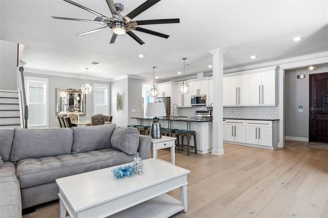 4916 3RD STREET N, St Petersburg, FL 33703