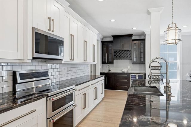 4916 3RD STREET N, St Petersburg, FL 33703