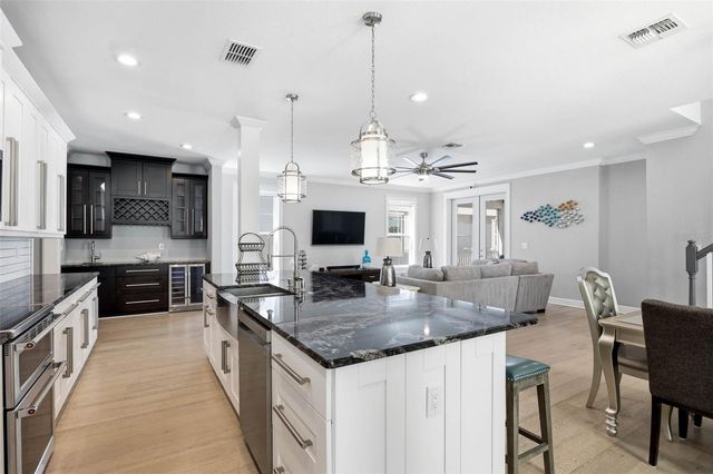 4916 3RD STREET N, St Petersburg, FL 33703