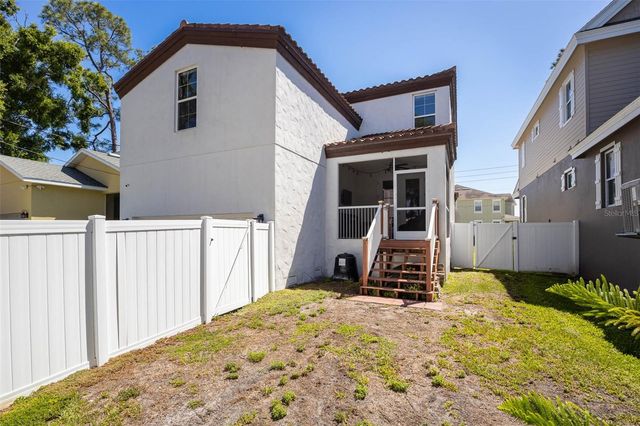 4916 3RD STREET N, St Petersburg, FL 33703