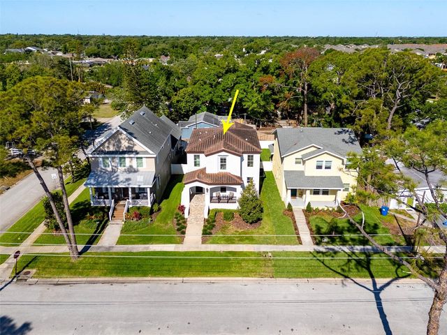 4916 3RD STREET N, St Petersburg, FL 33703