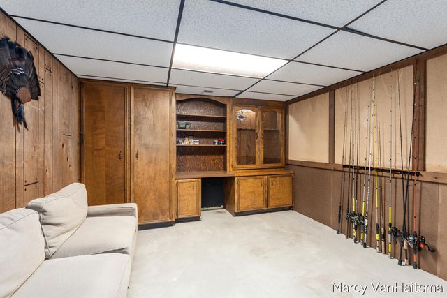 6898 Georgetown Avenue, Hudsonville, MI 49426