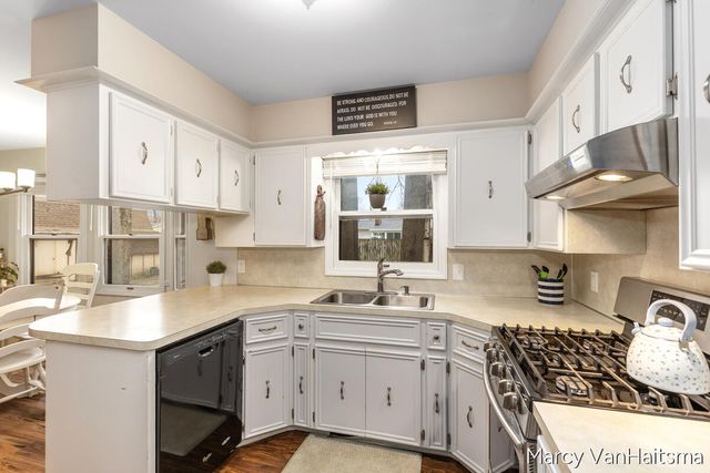 6898 Georgetown Avenue, Hudsonville, MI 49426