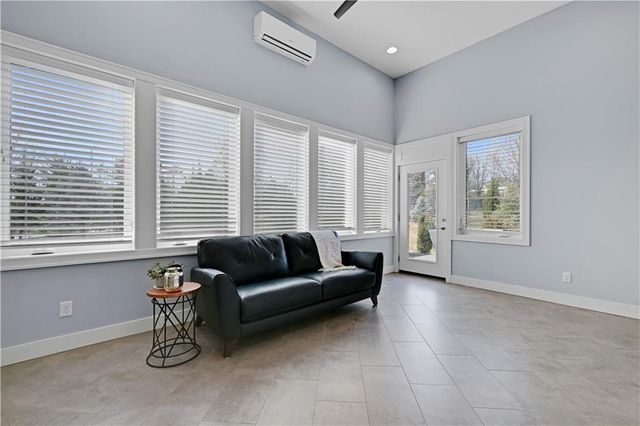 10715 W 142nd Terrace, Overland Park, KS 66221