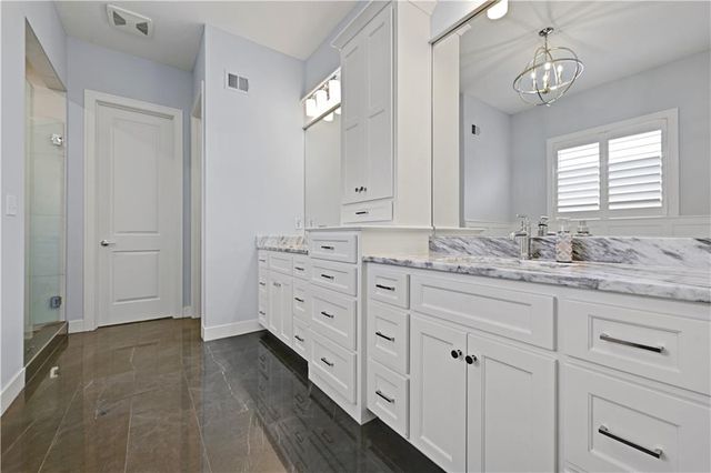 10715 W 142nd Terrace, Overland Park, KS 66221