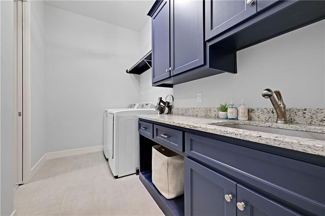 10715 W 142nd Terrace, Overland Park, KS 66221