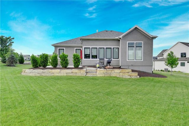 10715 W 142nd Terrace, Overland Park, KS 66221