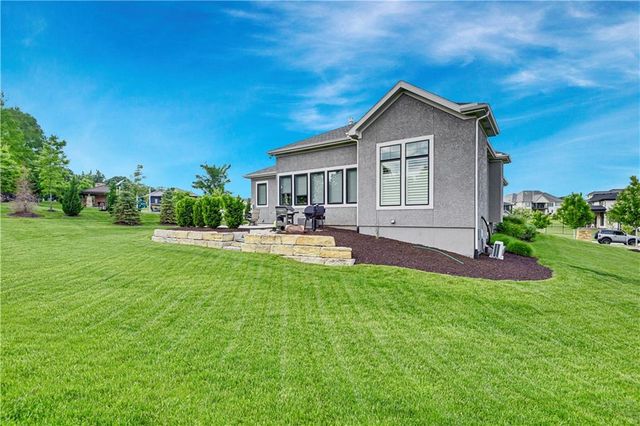 10715 W 142nd Terrace, Overland Park, KS 66221