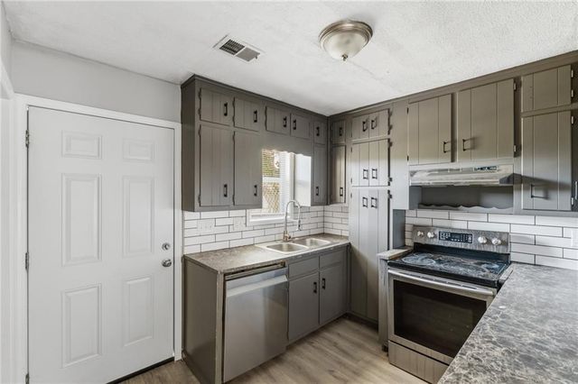 1156 Pinedale Circle NW, Conyers, GA 30012