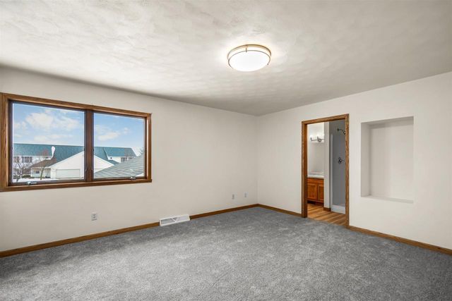 W3127 GLENBROOKE COURT, Appleton, WI 54915