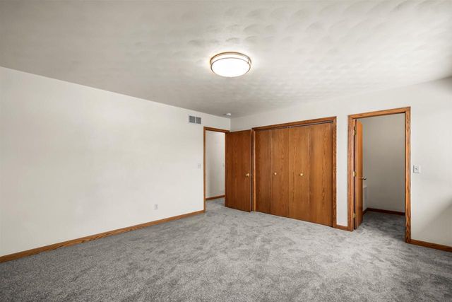 W3127 GLENBROOKE COURT, Appleton, WI 54915