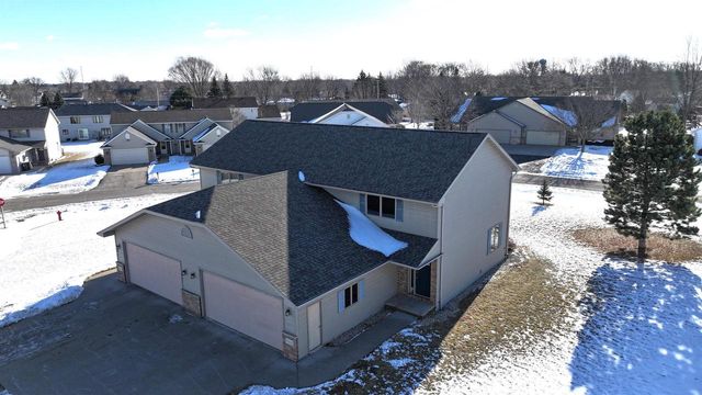 W3127 GLENBROOKE COURT, Appleton, WI 54915